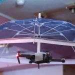 Poderá um drone ser transformado num guarda-chuva voador?