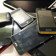 Tem já arrumado o seu antigo telemóvel ou o velho tablet? Quer lhes dar uma vida nova?